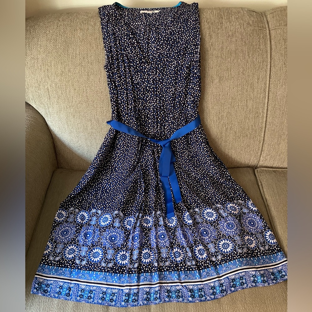 Beautiful Boden sleeveless dress. Size 6.